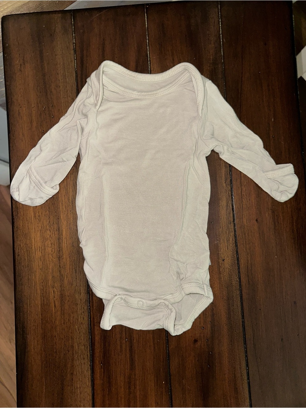 Kyte BABY Soft White Long Sleeve Onesie